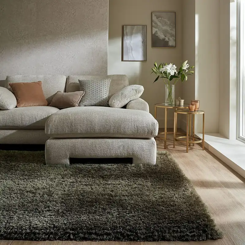 Plush grey shaggy rug Dubai